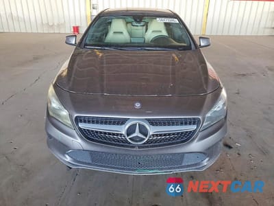 Piąte zdjęcie samochodu w środku: 2018 MERCEDES-BENZ CLA 250 VIN:WDDSJ4EB0JN510883 - miniatura