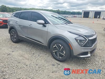 Czwarte zdjęcie samochodu z boku: 2025 KIA SPORTAGE LX VIN:KNDPUCDG8S7259275 - miniatura