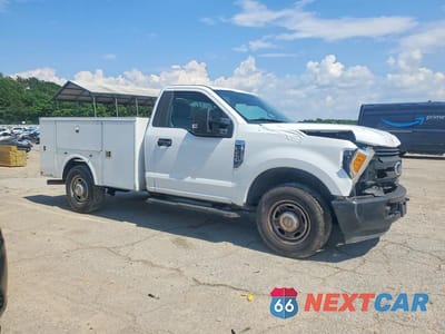 Czwarte zdjęcie samochodu z boku: 2017 FORD F250 SUPER DUTY VIN:1FDBF2A67HED46028 - miniatura