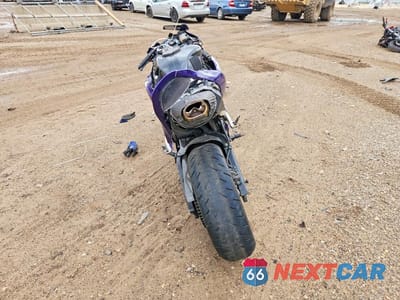 Czwarte zdjęcie samochodu z boku: 2008 HONDA CBR600 RR VIN:JH2PC40088M101683 - miniatura
