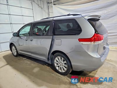 Drugie zdjęcie samochodu z przodu: 2011 TOYOTA SIENNA LE VIN:5TDJK3DC4BS025326 - miniatura