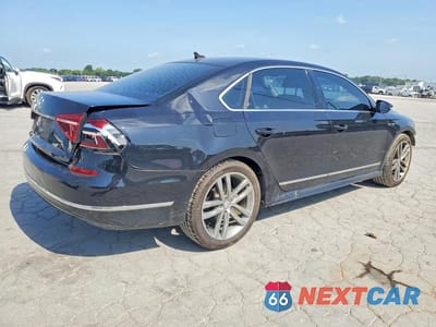 Trzecie zdjęcie samochodu z tyłu: 2017 VOLKSWAGEN PASSAT R-LINE VIN:1VWDT7A3XHC019804 - miniatura