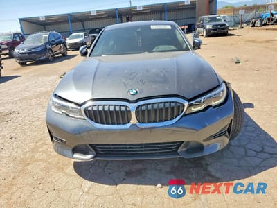 Piąte zdjęcie samochodu w środku: 2020 BMW 330XI VIN:3MW5R7J00L8B22755 - miniatura