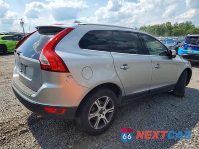 Trzecie zdjęcie samochodu z tyłu: 2012 VOLVO XC60 T6 VIN:YV4902DZ0C2263039 - miniatura