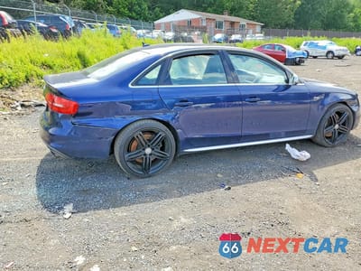 Trzecie zdjęcie samochodu z tyłu: 2025 AUDI S4 PREMIUM PLUS VIN:WAUDGAFL1EA147818 - miniatura