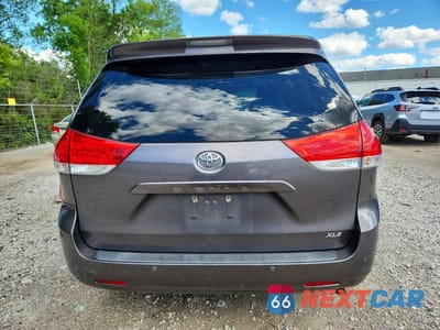 Zdjęcie 6 z 14 samochodu: 2013 TOYOTA SIENNA XLE 8-PASSENGER VIN:5TDYK3DC5DS362220 - miniatura