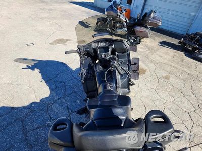 Zdjęcie 6 z 10 samochodu: 2014 HONDA GL1800 L VIN:JH2SC68Y5EK000205 - miniatura