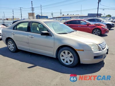 Czwarte zdjęcie samochodu z boku: 2009 FORD FUSION S 4D SEDAN 4 VIN:3FAHP06Z09R219614 - miniatura