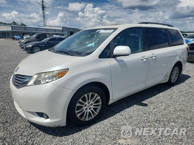 2015 TOYOTA SIENNA 5TDYK3DC7FS645236 - główne zdjęcie licytacji z USA - miniatura