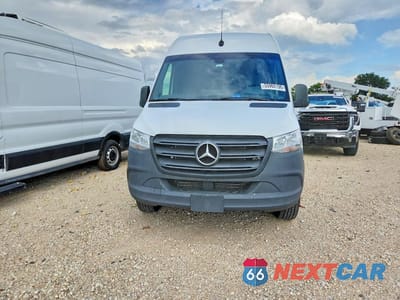 Piąte zdjęcie samochodu w środku: 2023 MERCEDES BENZ SPRINTER 2500 DELIVERY VAN VIN:W1Y40CHYXPT143121 - miniatura