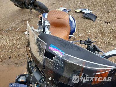 Piąte zdjęcie samochodu w środku: 2016 INDIAN MOTORCYCLE CO. ROADMASTER VIN:56KTRAAA5G3337993 - miniatura