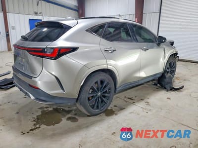 Trzecie zdjęcie samochodu z tyłu: 2025 LEXUS NX 350 F SPORT HANDLING VIN:2T2KGCEZ7SC089292 - miniatura