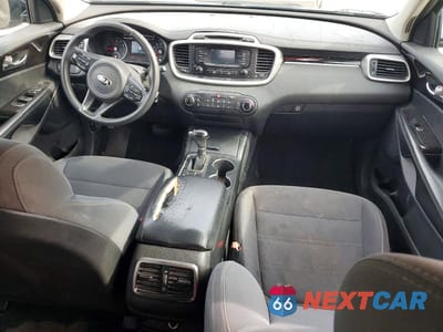 Zdjęcie 8 z 12 samochodu: 2018 KIA SORENTO L VIN:5XYPG4A33JG424777 - miniatura