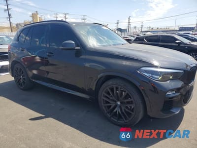 Czwarte zdjęcie samochodu z boku: 2021 BMW X5 SDRIVE 40I VIN:5UXCR4C03M9G06563 - miniatura