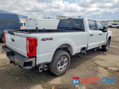 Trzecie zdjęcie samochodu z tyłu: 2026 FORD F250 SUPER DUTY VIN:1FT7W2BT7TEC15513 - miniatura