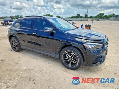 Czwarte zdjęcie samochodu z boku: 2025 MERCEDES-BENZ GLA 250 VIN:W1N4N4GBXSJ639588 - miniatura