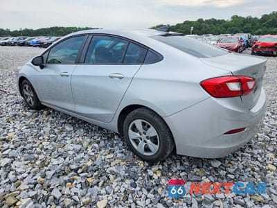 Drugie zdjęcie samochodu z przodu: 2018 CHEVROLET CRUZE LS VIN:1G1BC5SM8J7159315 - miniatura