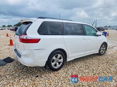 Trzecie zdjęcie samochodu z tyłu: 2019 TOYOTA SIENNA LE VIN:5TDKZ3DC3KS010624 - miniatura