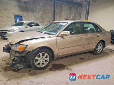 2000 TOYOTA AVALON XLS 4T1BF28BXYU069125 - główne zdjęcie licytacji z USA - miniatura