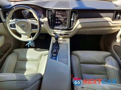 Zdjęcie 8 z 13 samochodu: 2021 VOLVO XC60 T5 INSCRIPTION VIN:YV4102DL2M1854974 - miniatura