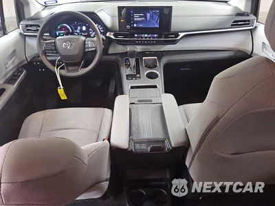 Zdjęcie 8 z 13 samochodu: 2025 TOYOTA SIENNA LE VIN:5TDKSKFC2SS177665 - miniatura