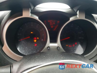 Zdjęcie 9 z 12 samochodu: 2012 NISSAN JUKE S VIN:JN8AF5MV4CT121255 - miniatura