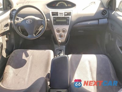 Zdjęcie 8 z 12 samochodu: 2007 TOYOTA YARIS S VIN:JTDBT923471121341 - miniatura