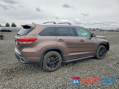 Trzecie zdjęcie samochodu z tyłu: 2019 TOYOTA HIGHLANDER HYBRID LIMITED PLATINUM VIN:5TDDGRFH5KS056322 - miniatura