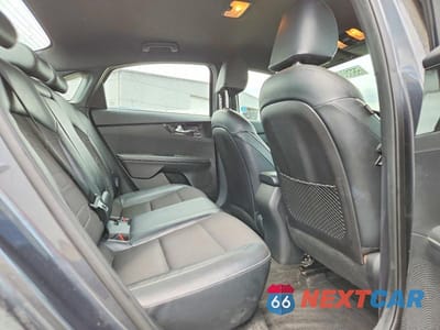 Zdjęcie 10 z 13 samochodu: 2021 KIA FORTE GT LINE VIN:3KPF34AD0ME297133 - miniatura