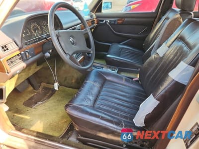 Zdjęcie 7 z 12 samochodu: 1984 MERCEDES-BENZ 300 SD VIN:WDBCB20A1EA035965 - miniatura