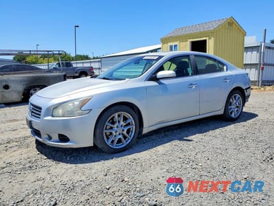 2010 NISSAN MAXIMA 3.5 S 1N4AA5AP3AC812084 - główne zdjęcie licytacji z USA - miniatura