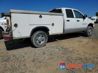 Trzecie zdjęcie samochodu z tyłu: 2004 DODGE RAM 3500 ST VIN:3D7LU38674G136709 - miniatura