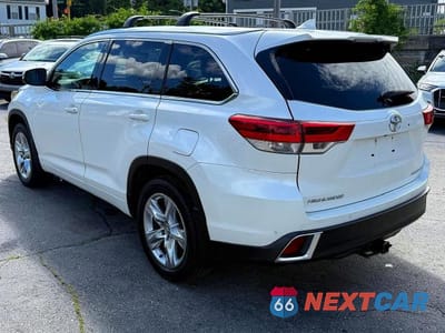 Drugie zdjęcie samochodu z przodu: 2019 TOYOTA HIGHLANDER LIMITED VIN:5TDDZRFH5KS996078 - miniatura