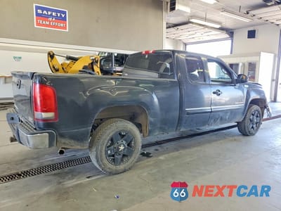 Trzecie zdjęcie samochodu z tyłu: 2011 GMC SIERRA K1500 SLT VIN:1GTR2WE33BZ413861 - miniatura