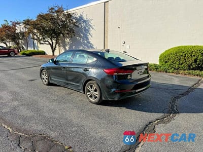 Trzecie zdjęcie samochodu z tyłu: 2018 HYUNDAI ELANTRA SEL VIN:5NPD84LF7JH286306 - miniatura