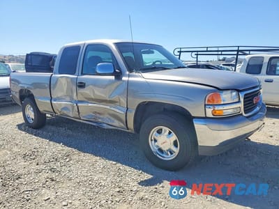 Czwarte zdjęcie samochodu z boku: 2001 GMC NEW SIERRA K1500 VIN:2GTEK19T911116936 - miniatura