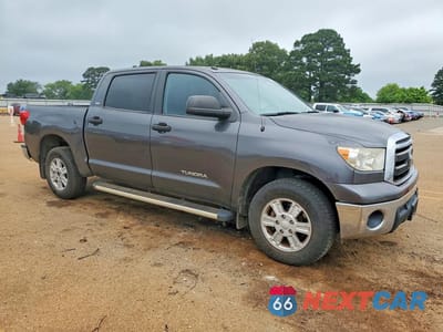 Czwarte zdjęcie samochodu z boku: 2011 TOYOTA TUNDRA CREWMAX SR5 VIN:5TFEM5F11BX029119 - miniatura