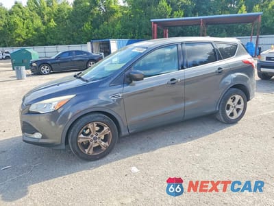 2015 FORD ESCAPE SE 1FMCU0GX5FUB36271 - główne zdjęcie licytacji z USA - miniatura