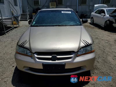 Piąte zdjęcie samochodu w środku: 2000 HONDA ACCORD EX VIN:1HGCG1657YA047924 - miniatura