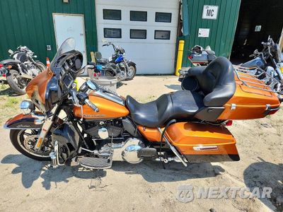 Trzecie zdjęcie samochodu z tyłu: 2016 HARLEY-DAVIDSON FLHTKL ULTRA LIMITED LOW VIN:1HD1KKL1XGB636498 - miniatura