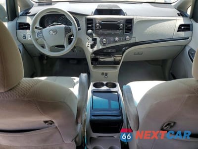 Zdjęcie 8 z 13 samochodu: 2011 TOYOTA SIENNA LE VIN:5TDKK3DC2BS171079 - miniatura