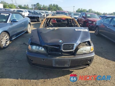 Piąte zdjęcie samochodu w środku: 2004 BMW 325 XIT VIN:WBAEP334X4PF04165 - miniatura