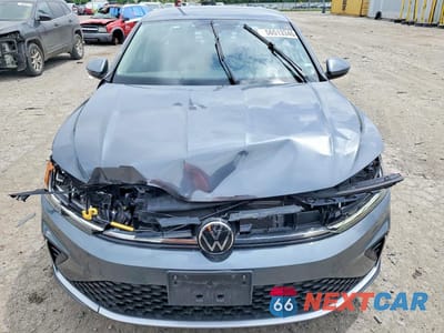 Piąte zdjęcie samochodu w środku: 2025 VOLKSWAGEN JETTA S VIN:3VW5X7BU4SM011977 - miniatura