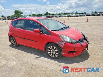 Czwarte zdjęcie samochodu z boku: 2012 HONDA FIT SPORT VIN:JHMGE8H57CC004501 - miniatura