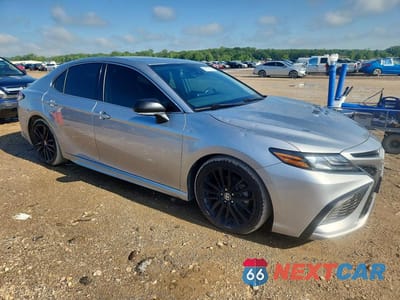 Czwarte zdjęcie samochodu z boku: 2022 TOYOTA CAMRY XSE VIN:4T1K31AK3NU584296 - miniatura