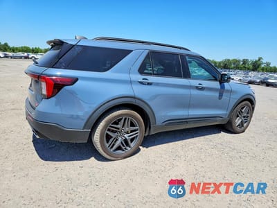 Trzecie zdjęcie samochodu z tyłu: 2025 FORD EXPLORER ST VIN:1FMWK8GC9SGC16566 - miniatura