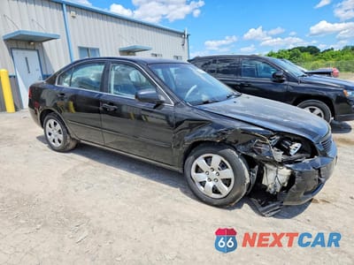 Czwarte zdjęcie samochodu z boku: 2007 KIA OPTIMA LX VIN:KNAGE123875095141 - miniatura