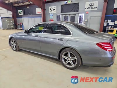 Drugie zdjęcie samochodu z przodu: 2017 MERCEDES-BENZ E 300 4MATIC VIN:WDDZF4KB9HA030976 - miniatura