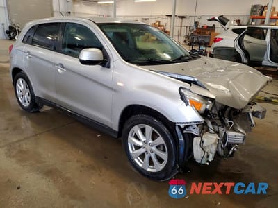 Czwarte zdjęcie samochodu z boku: 2013 MITSUBISHI OUTLANDER SPORT ES VIN:4A4AR3AU3DE020323 - miniatura