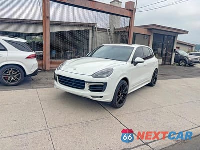 Drugie zdjęcie samochodu z przodu: 2016 PORSCHE CAYENNE GTS VIN:WP1AD2A21GLA79142 - miniatura